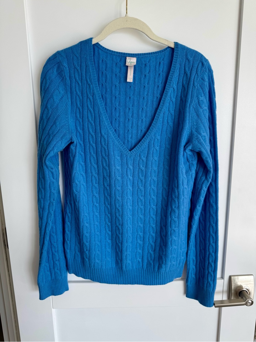 Aqua Brand Blue Cable Knit V-Neck Cashmere Sweater
